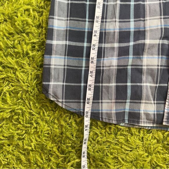 NIKE 6.0 SHORT SLEEVE PLAID BUTTON UP - Picture 5 of 6